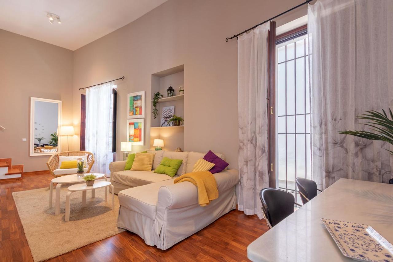 Ferienwohnung Abades Giralda Deluxe By Valcambre Sevilla Exterior foto