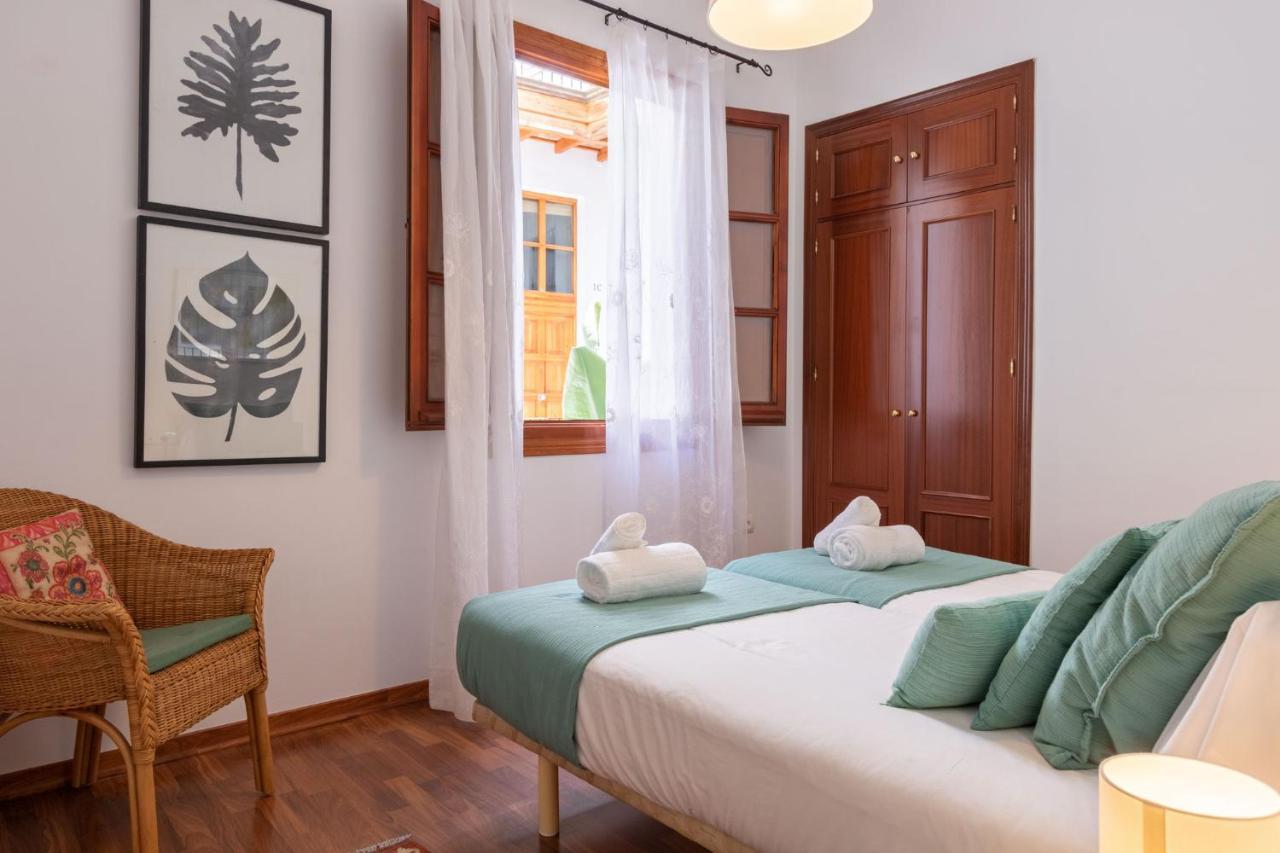 Ferienwohnung Abades Giralda Deluxe By Valcambre Sevilla Exterior foto