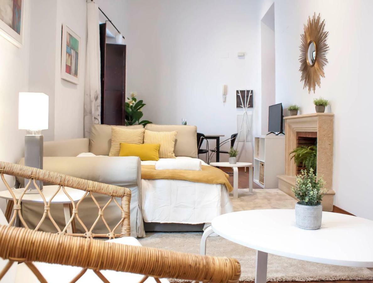 Ferienwohnung Abades Giralda Deluxe By Valcambre Sevilla Exterior foto
